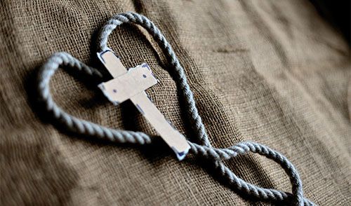 Uma Igreja de amores ou favores